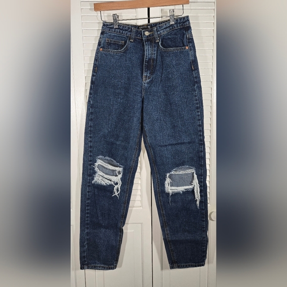 PrettyLittleThing Denim - Pretty Little Thing Mom Denim High Waist Distressed Knee Mid Wash Jeans Sz 4